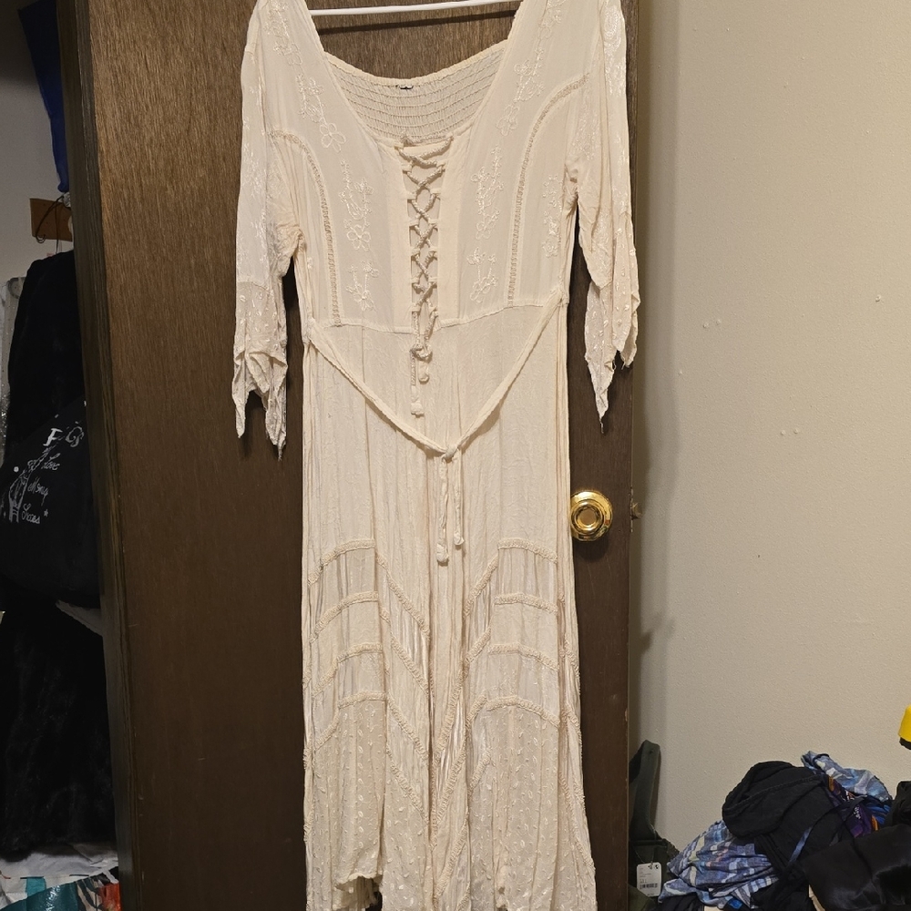 Elegant Cream Lace-Up Women's Dress